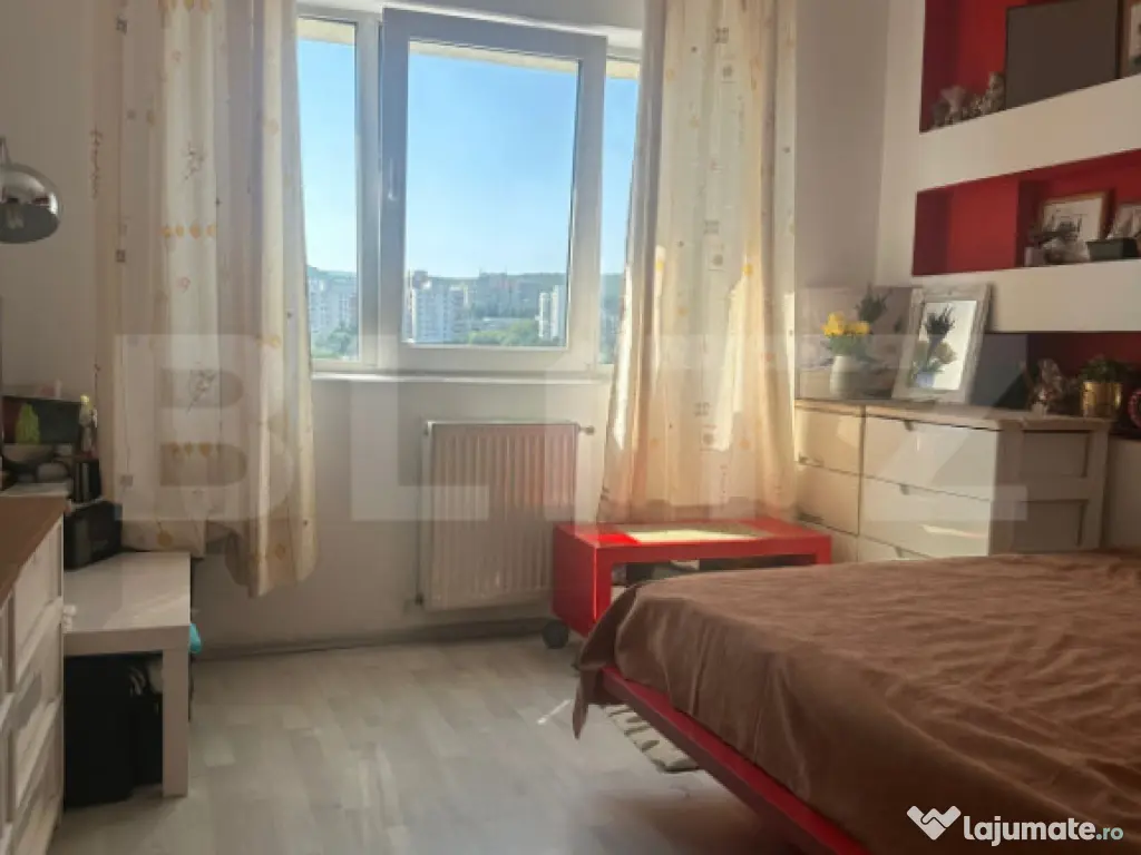 Apartament 4 camere, 2 bai, balcon, 81 mp, zona excelentă M