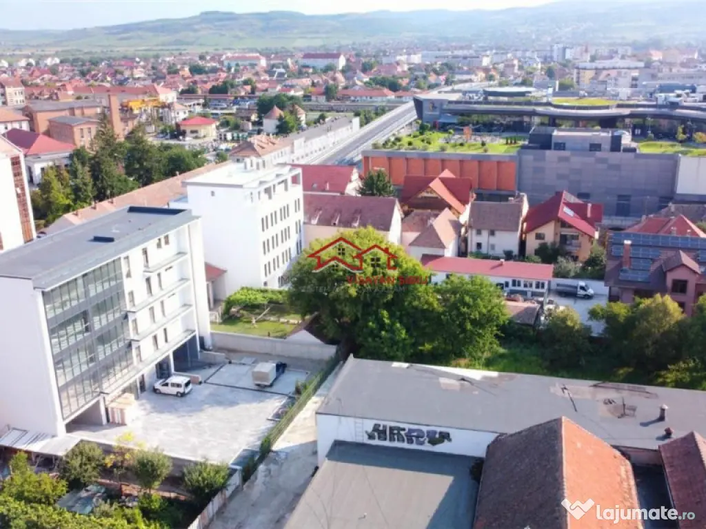 Cladire 1800 mp 82 loc.parcare,ultracentral, Sibiu,comision