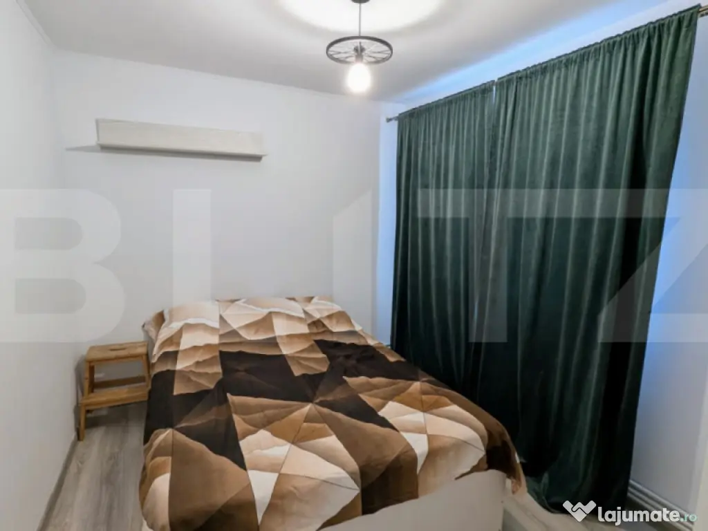 Apartament de inchiriat cu 3 camere, zona Cetate