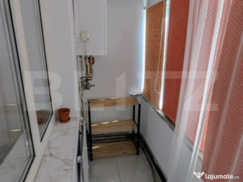 Apartament de inchiriat cu 3 camere, zona Cetate