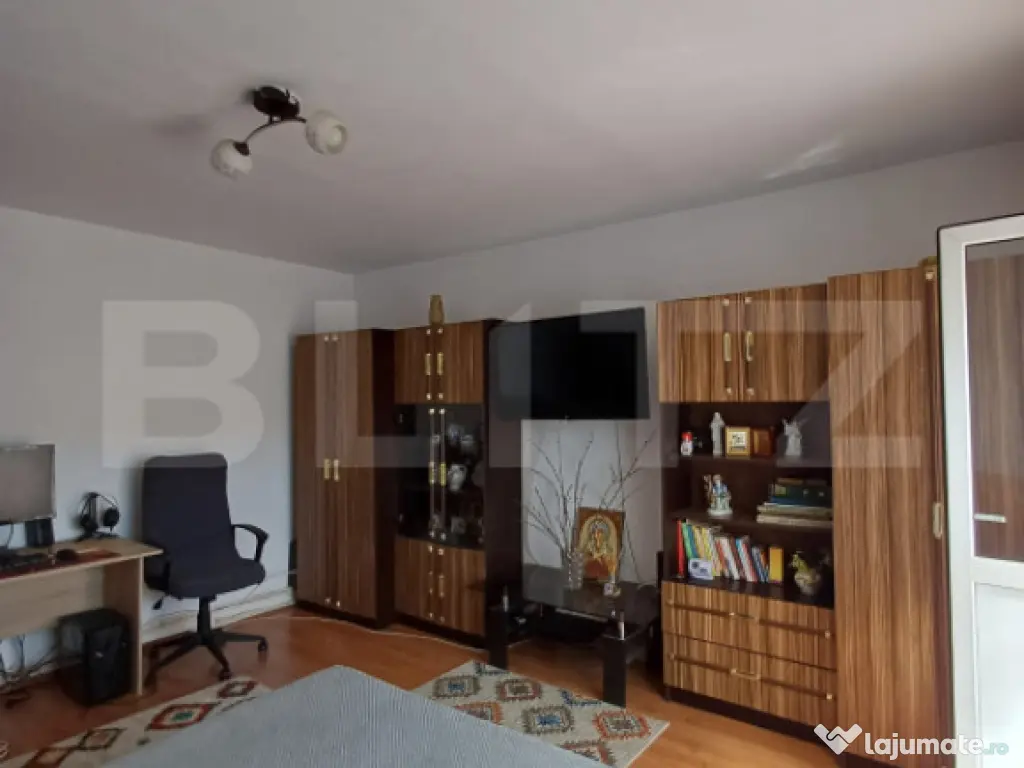 Apartament 3 camere, 74 mp zona centrala in Campia Turzii