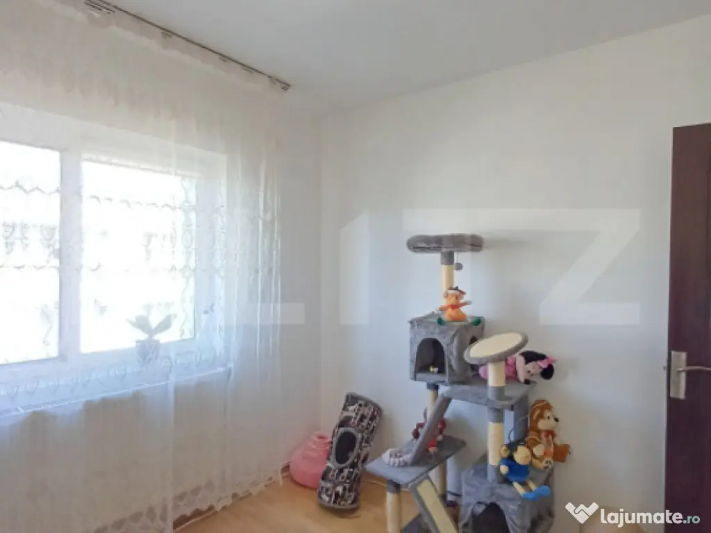 Apartament 3 camere, 74 mp zona centrala in Campia Turzii