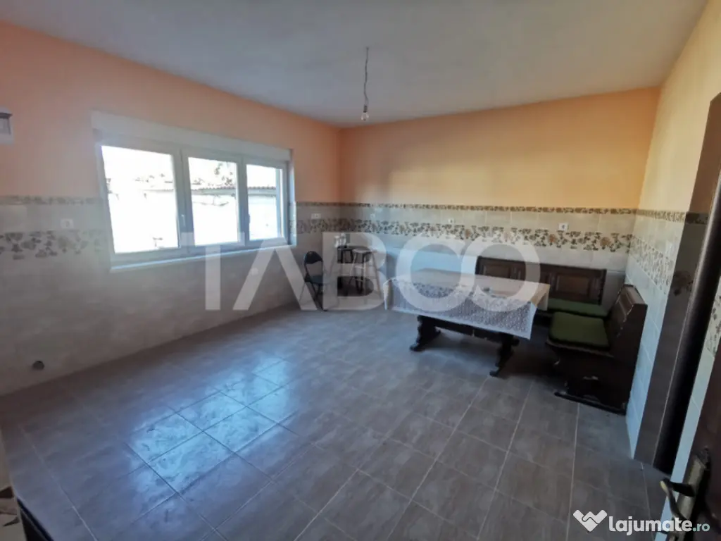 Casa individuala cu 5 camere in localitatea Miercurea Sibiul