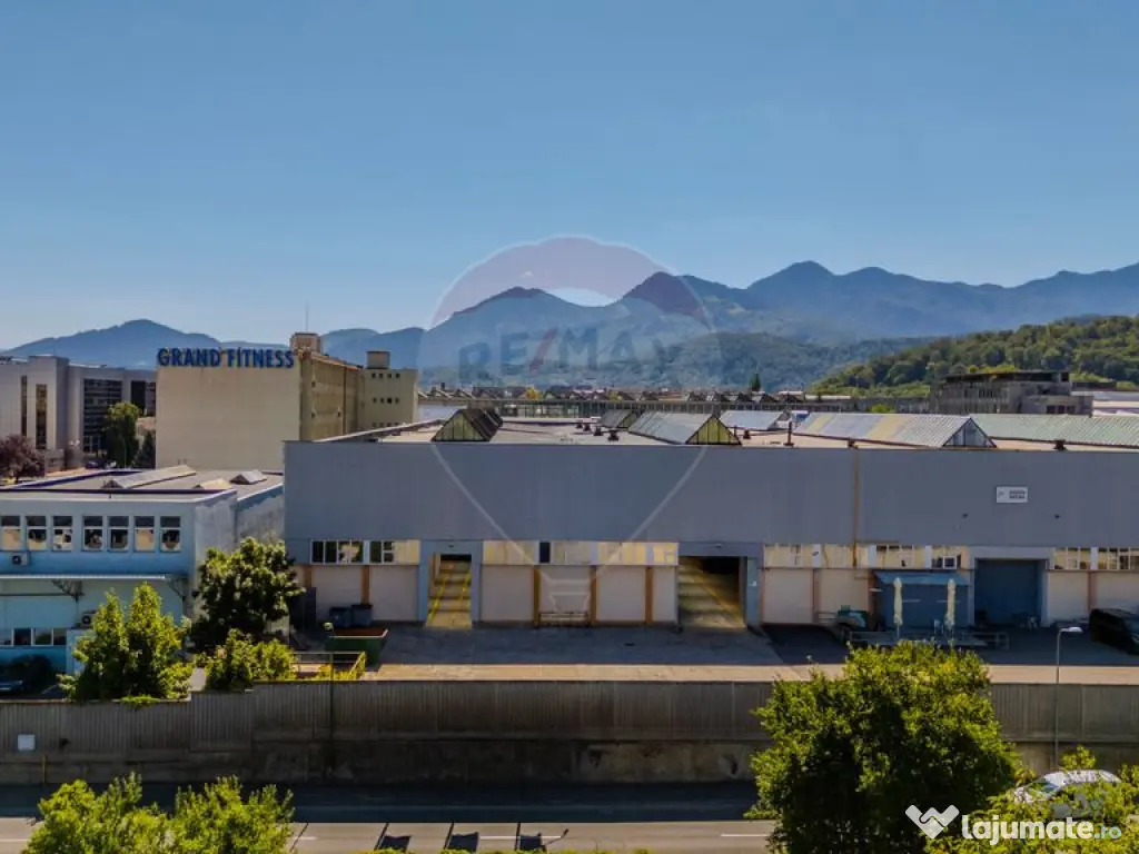 2 tronsoane hala |2 poduri rulante 10/18 T, Parcare, Prod... 