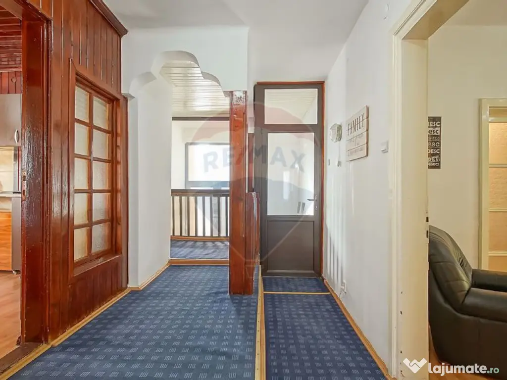 Vilă cu farmec istoric în Bușteni, pensiune sau locuin...