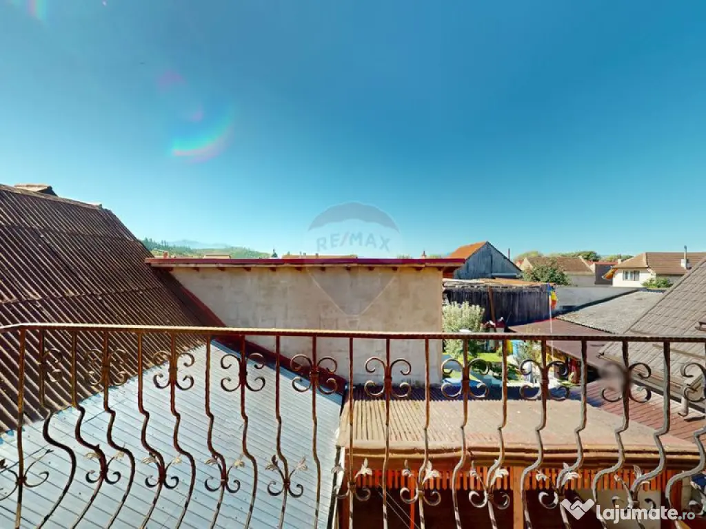 Casă individuală de vânzare | P+E+M | Central | Cristian