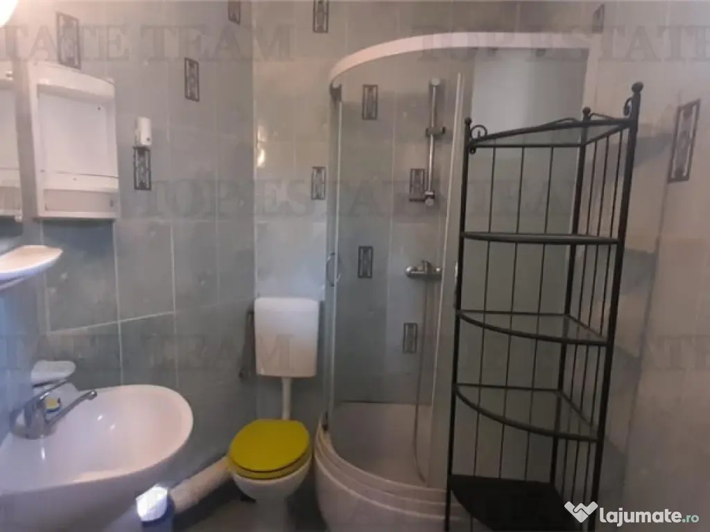 Unirii Marasesti apartament in vila etaj 1/2 