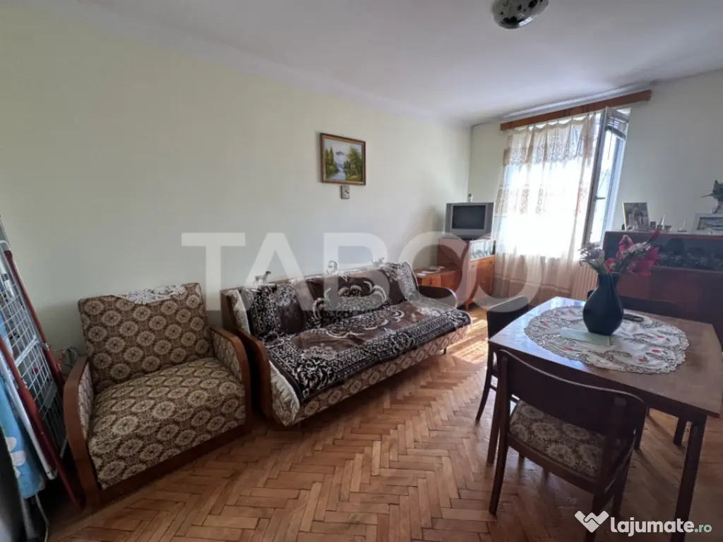 Apartament 2 camere 47 mpu decomandat 2 boxe la subsol garaj