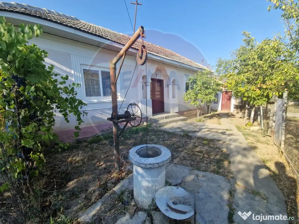 Casă / Vilă cu 3 camere de vânzare 