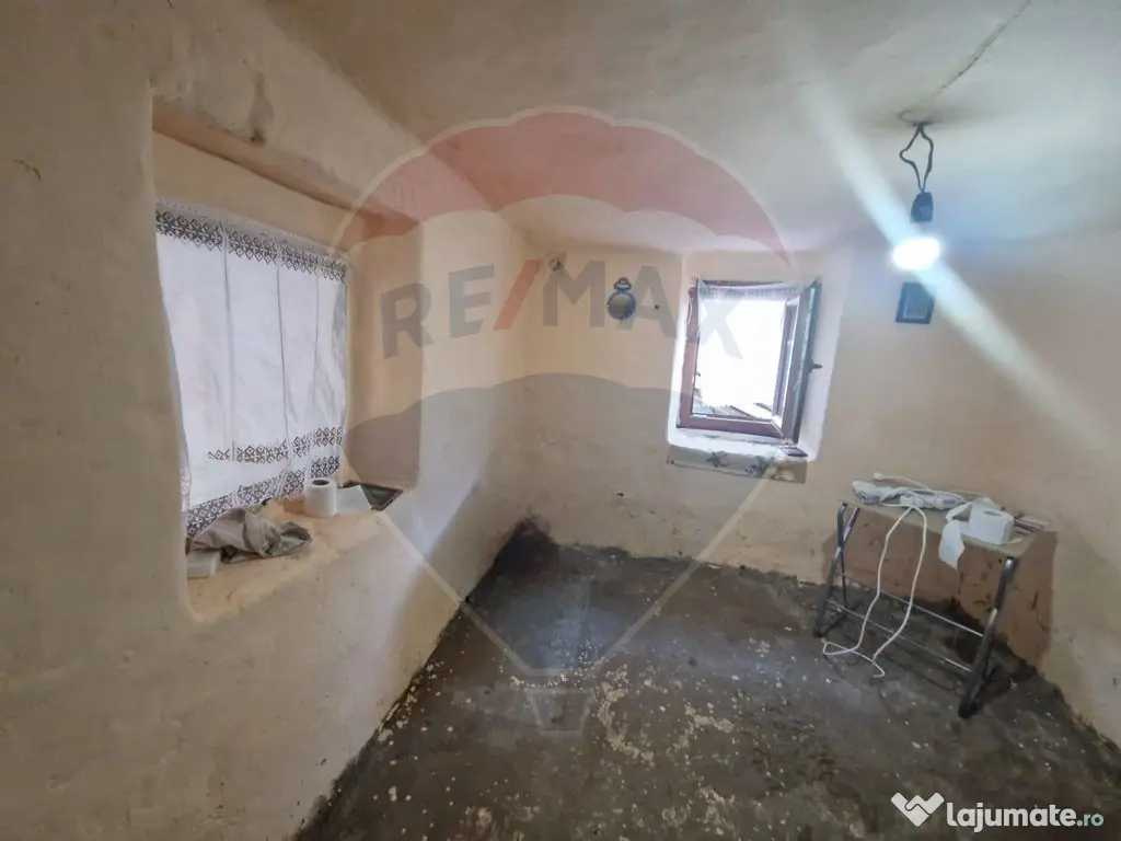 Casă / Vilă cu 3 camere de vânzare 