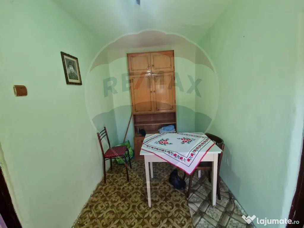 Casă / Vilă cu 3 camere de vânzare 