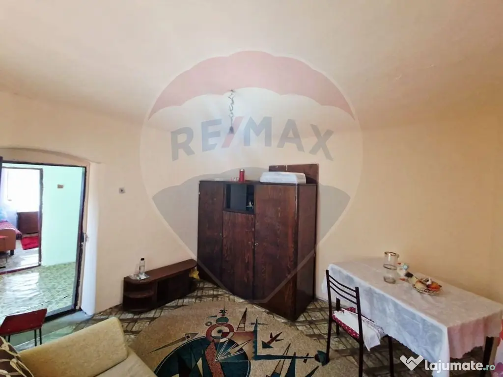 Casă / Vilă cu 3 camere de vânzare 