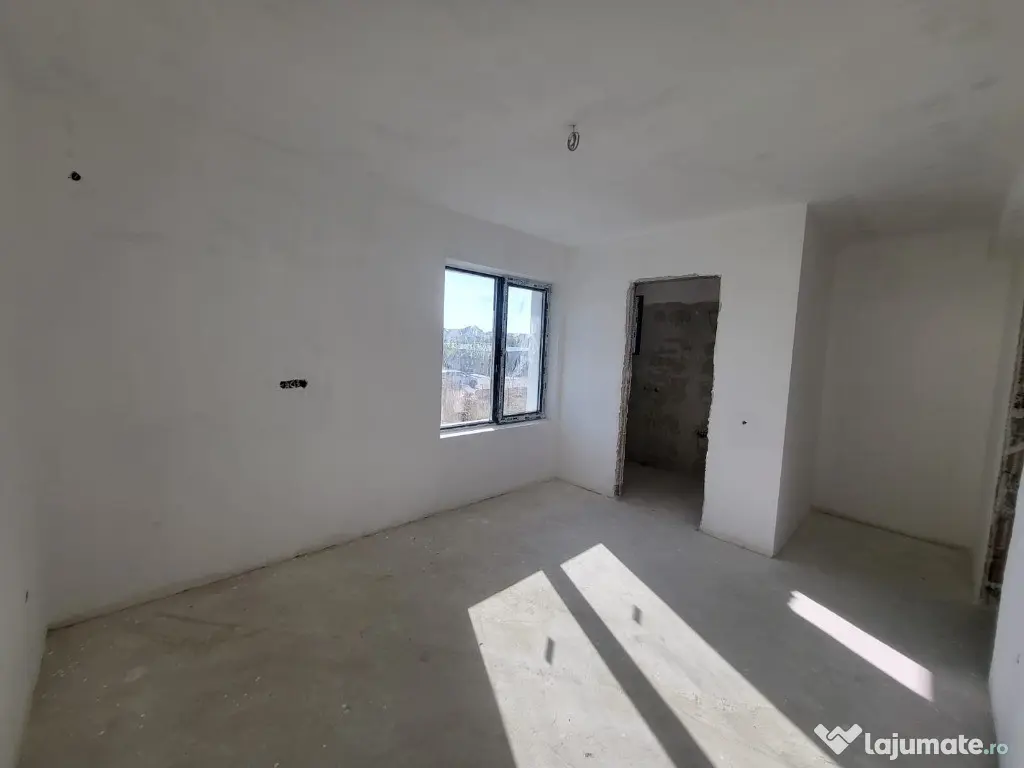 Casa individuala, 4 camere, teren generos si utilitati complete