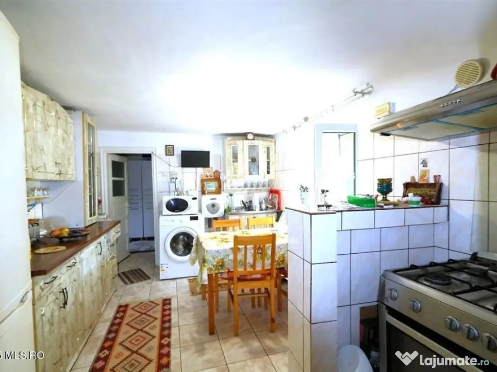 Palazu Mare - Strada Gheorghe Baritiu 16, casa cu teren d...