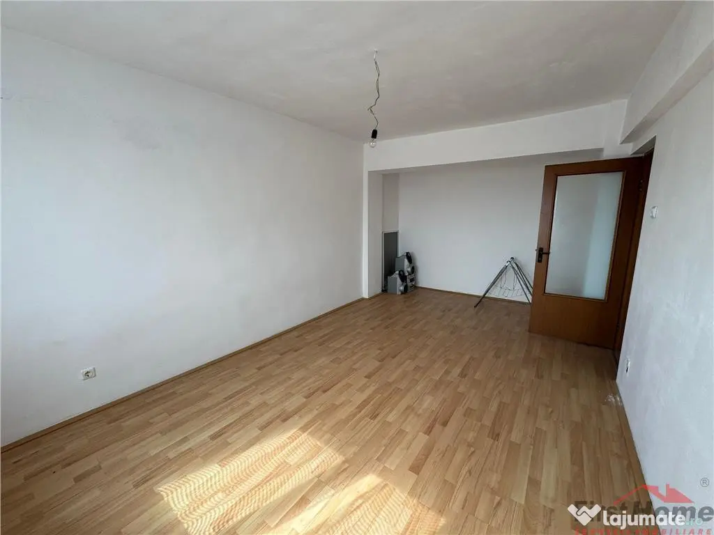 Apartament 2 camere, 60mp garaj proprietate, etaj 4 cu aco 