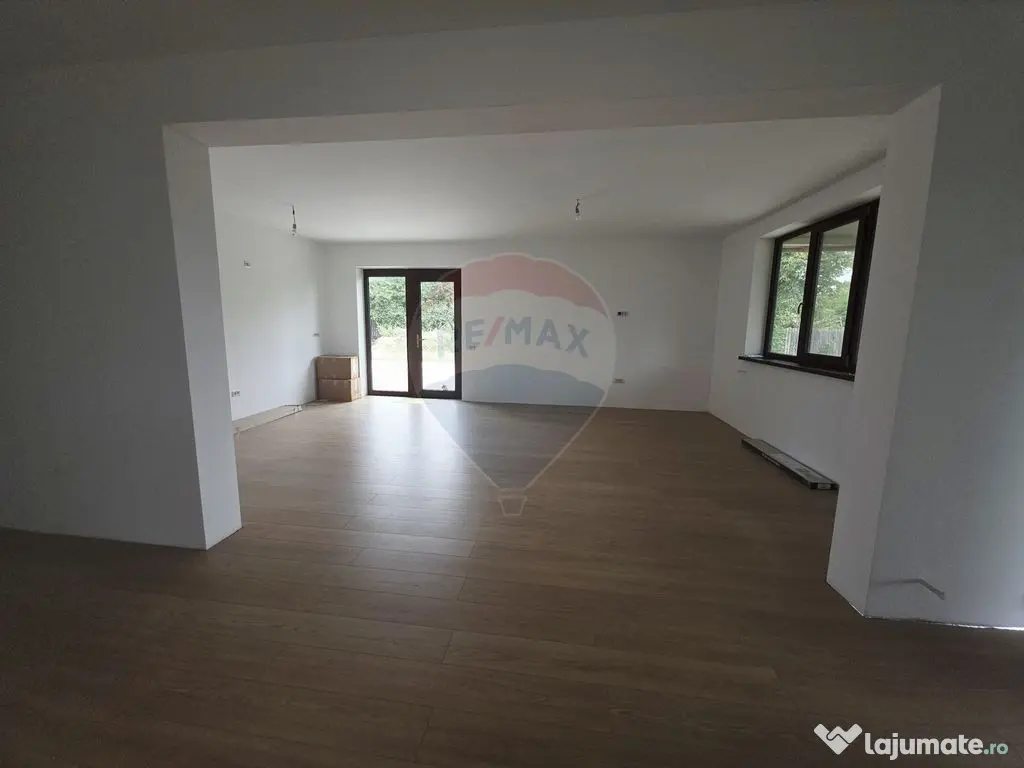 Casă cu livadă și teren generos – Girov