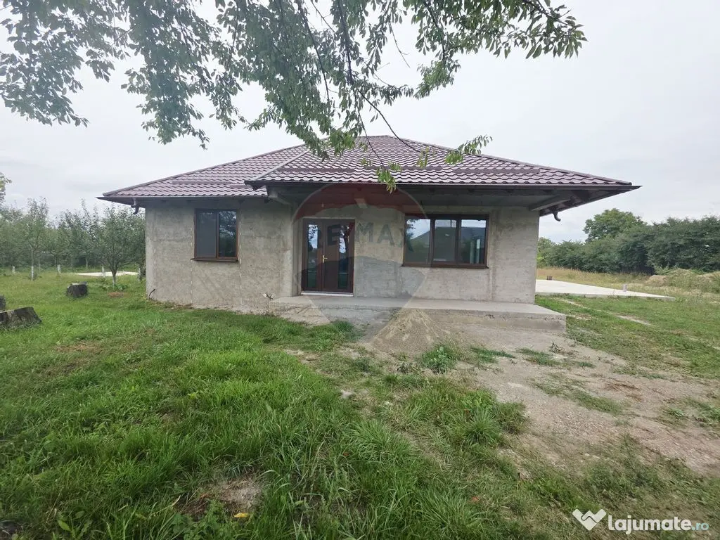 Casă cu livadă și teren generos – Girov