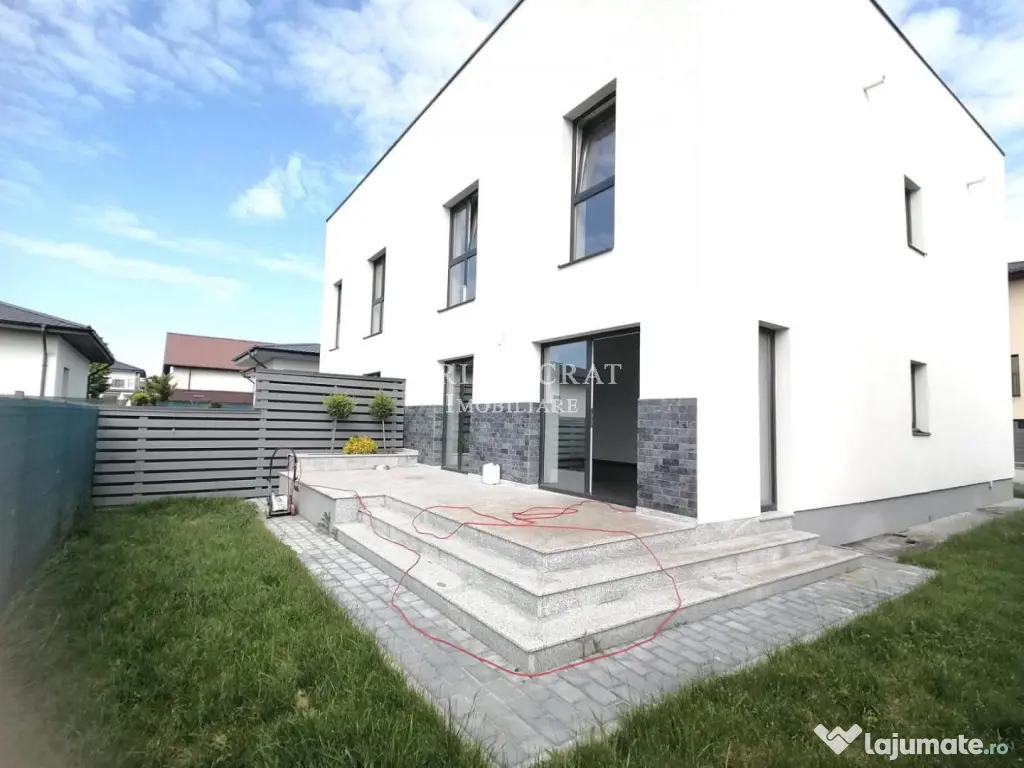 Duplex proximitate lac Corbeanca 