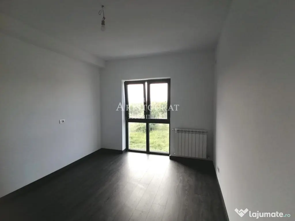 Duplex proximitate lac Corbeanca 