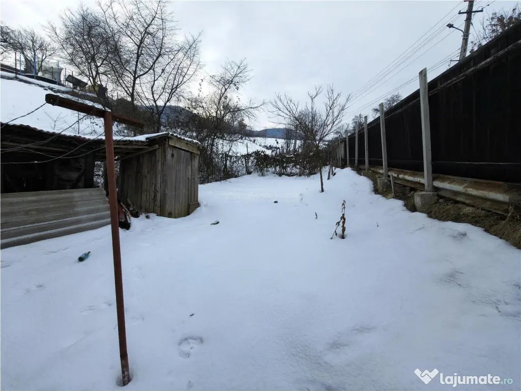 Casuta de vacanta 40 mp in zona de munte Saliste