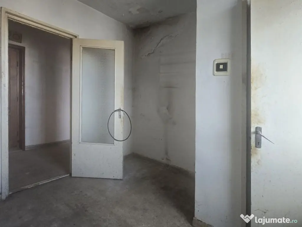 Apartament 2 camere, 43mp,decomandat,ultracentral,Covasna 