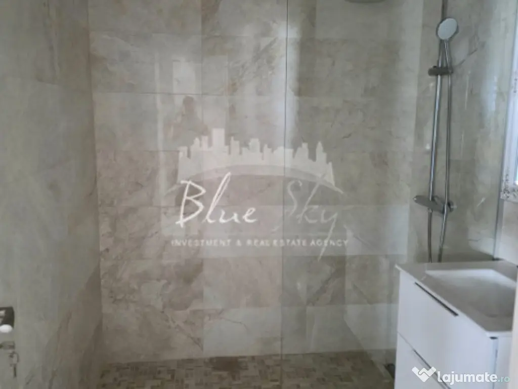 Apartament modern cu balcon generos și acces la piscină 