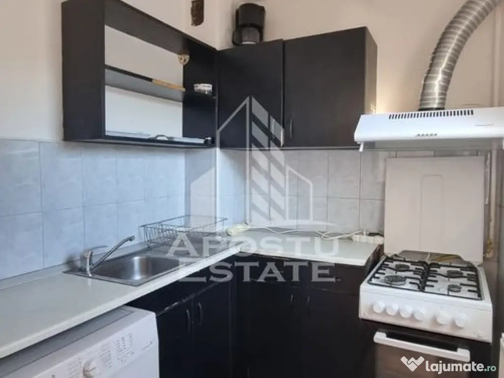 Apartament cu 3 camere, centrala proprie, zona Dacia 