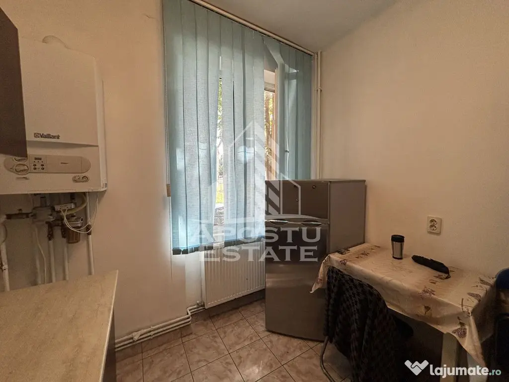 Apartament cu o camera in zona Medicina, centrala proprie 