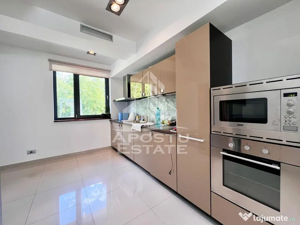 Casa de lux cu 5 camere, 4 bai, piscina privata , zona Ar... 