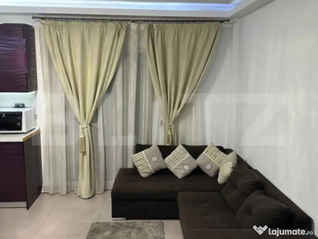 Apartament de vânzare, cu 2 camere, cu terasă spațioasă