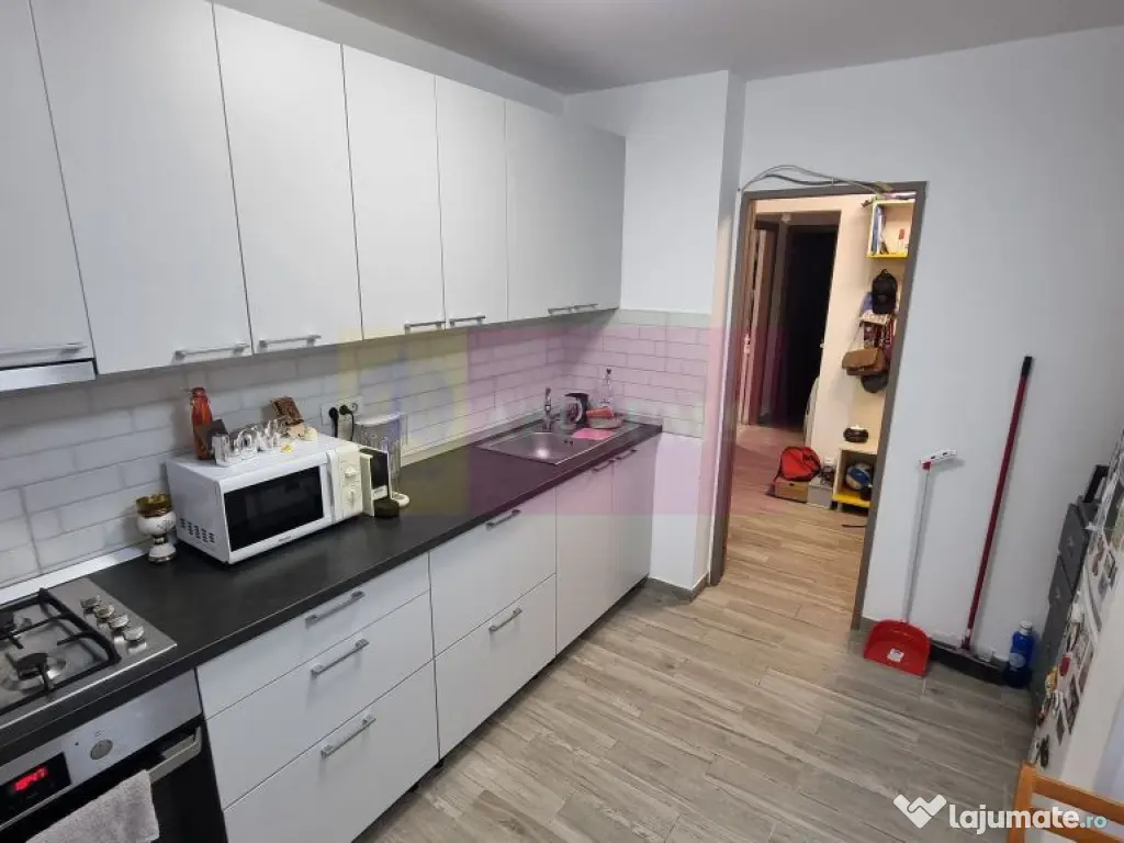 Apartament 3 camere 3/4 -Piata Resita 