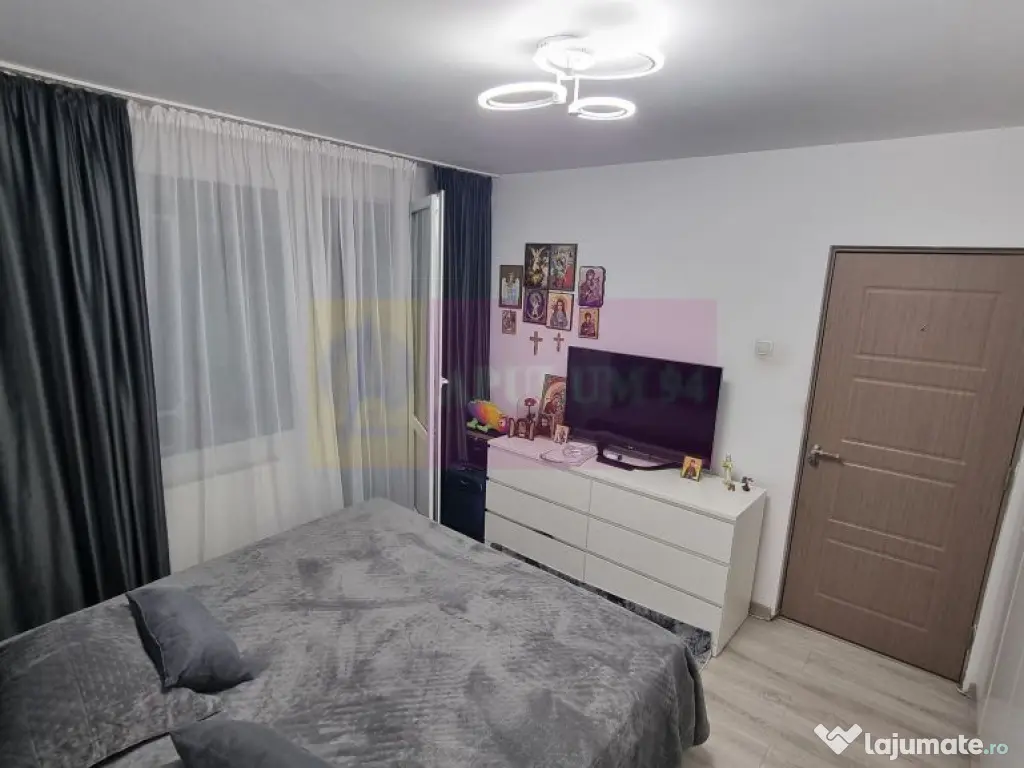 Apartament 3 camere 3/4 -Piata Resita 