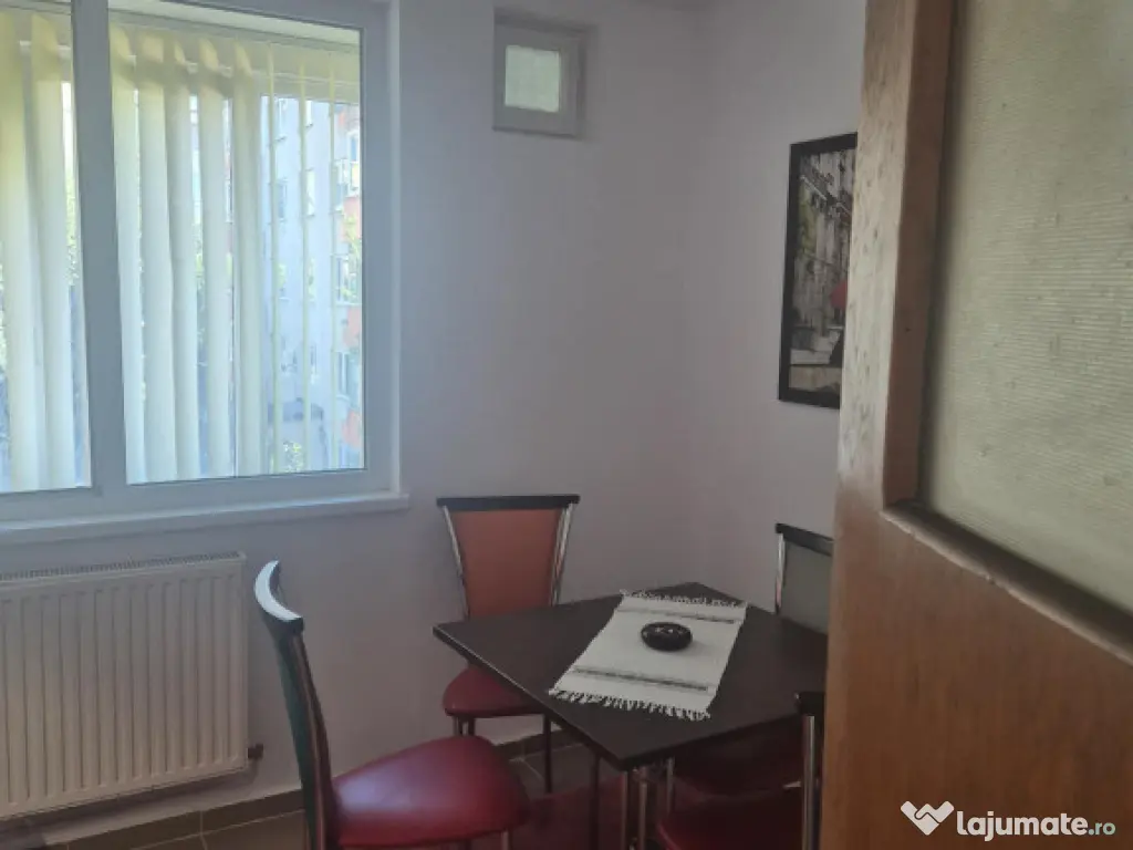 Apartament 3 camere ,B-dul Victoriei 