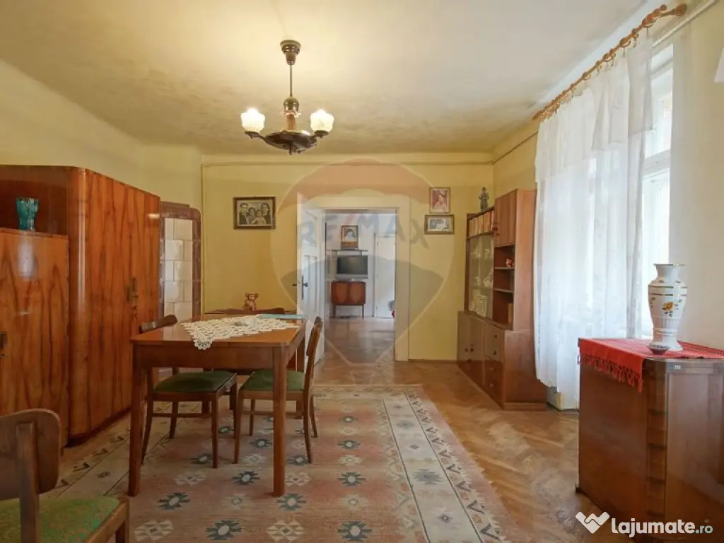 Apartament cu două unități, pe str. Republicii – Cen...