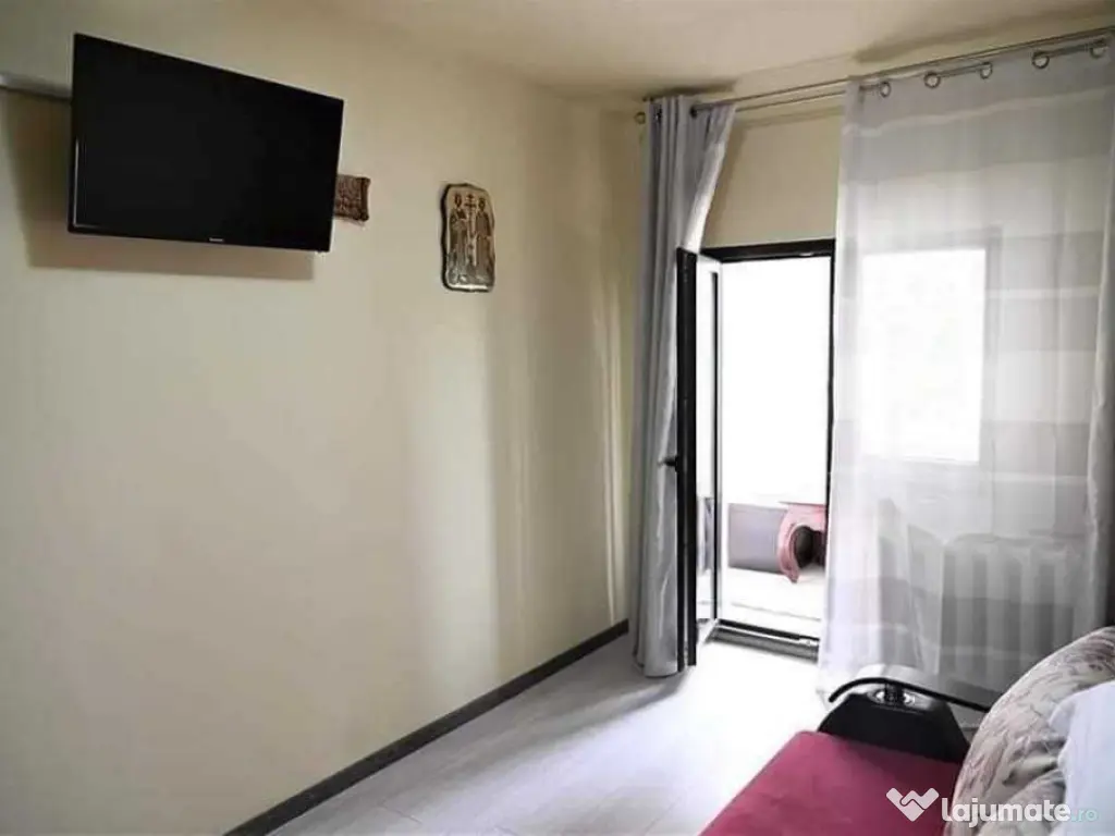 Apartament 3 camere Zizinului,zona Judetean,155000 Euro 