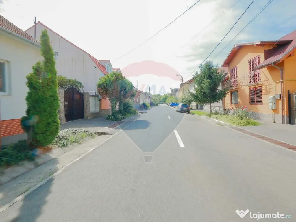 De vânzare, casă la roșu în zona centrală, Str. Emil... 