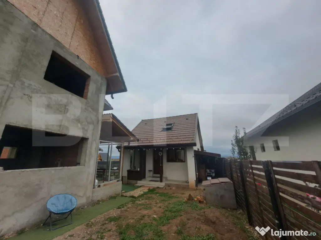 Vând 2 case la preț de una – 178.000 € (negociabil)