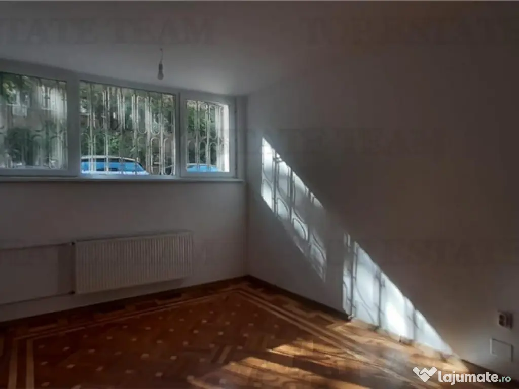 Spatii birou / comerciale de inchirat ,Universitate, 10 eur 