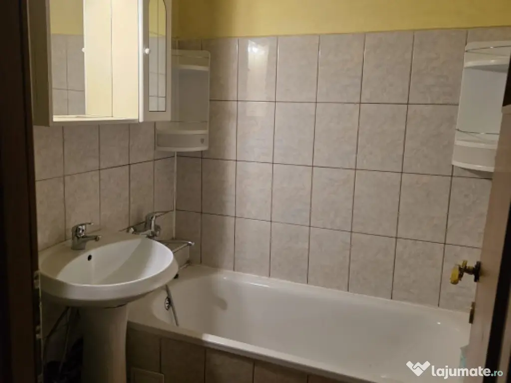 2 camere Gemenii semidecomandat, parter 72500 Euro