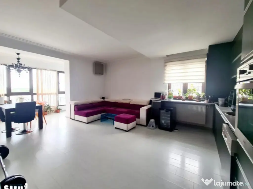 3 CAMERE DAMAROAIA- PETROM CITY 