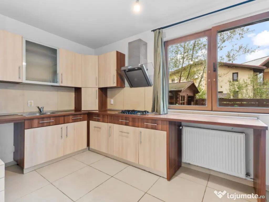 VILA IN BALOTESTI ,SUBURBIE IN PLINA DEZVOLTARE 