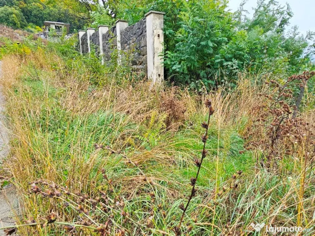 Teren 1250 mp, zona Stadion, priveliste si cadru natural superb