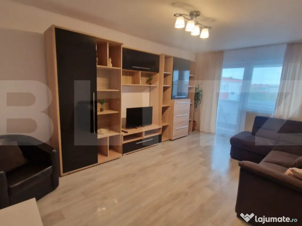 Apartament cu 3 camere decomandate, 68 mp, bloc renovat si i