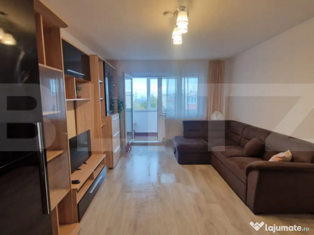 Apartament cu 3 camere decomandate, 68 mp, bloc renovat si i