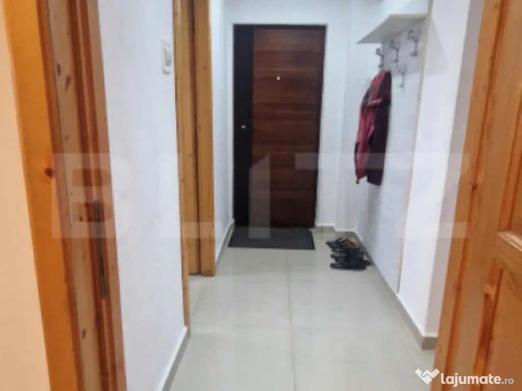 Apartament cu 3 camere decomandate, 68 mp, bloc renovat si i