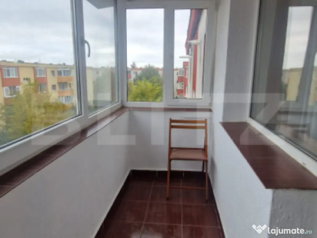 Apartament cu 3 camere decomandate, 68 mp, bloc renovat si i