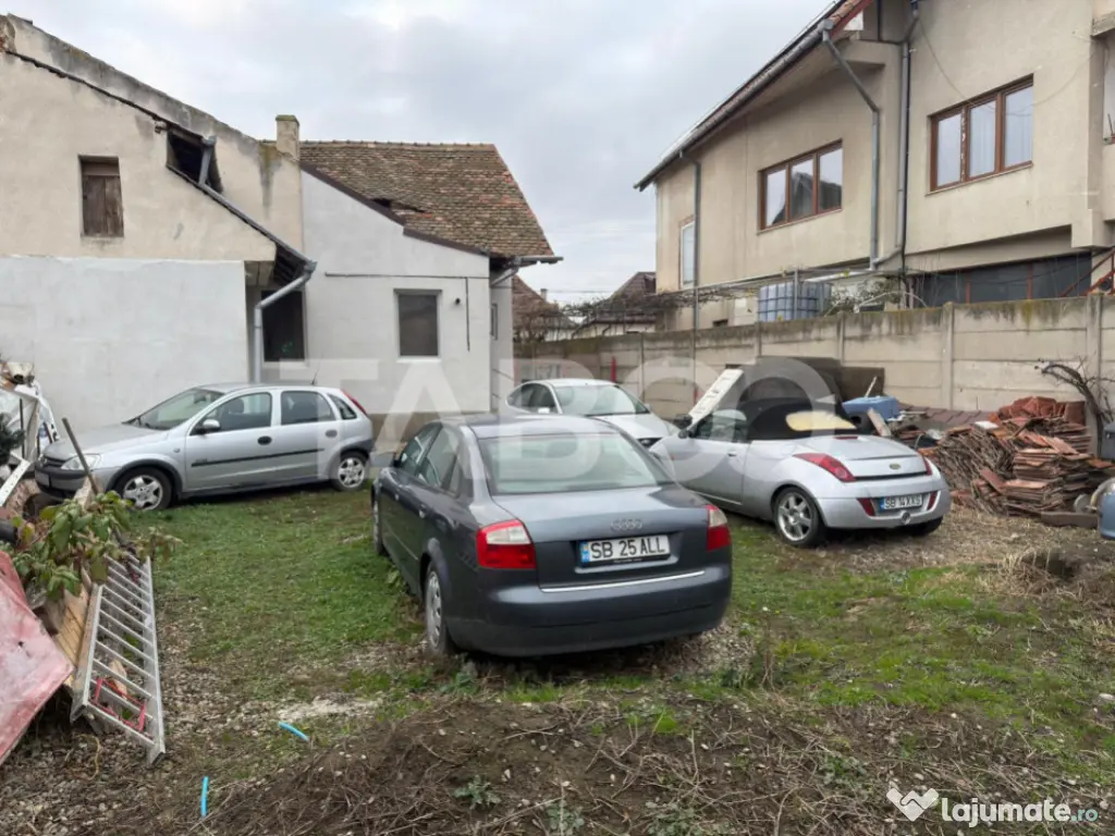 Casa individuala pretabila spatiu comercial teren 400 mp Pia