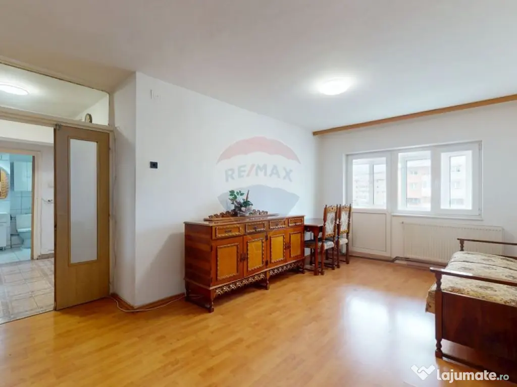 Apartament 2 camere | Etaj 3 | 13 Decembrie 