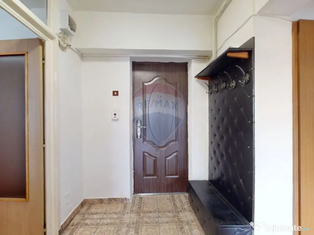 Apartament 2 camere | Etaj 3 | 13 Decembrie 