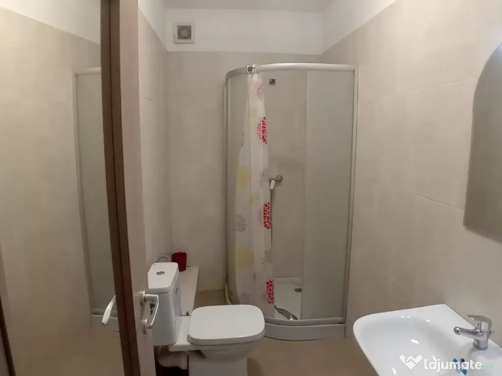 Apartament 3 Camere Bloc Nou 